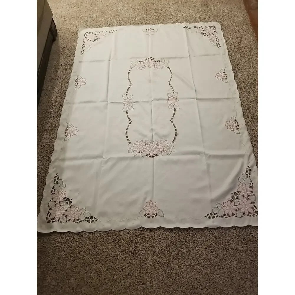 Vtg Poinsettia‎ Applique Christmas Lace Cut Work Tablecloth 52
